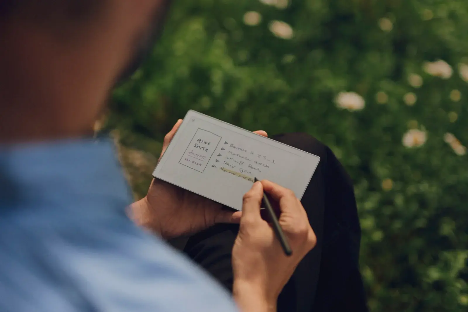 Writing on reMarkable Paper Pro Move with the Marker