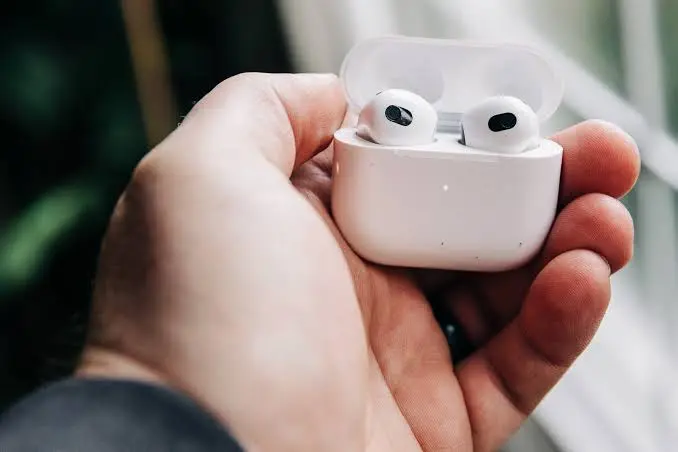 Used Apple AirPods (3rd generation) with Lightning Charging Case — Excellent — view 3