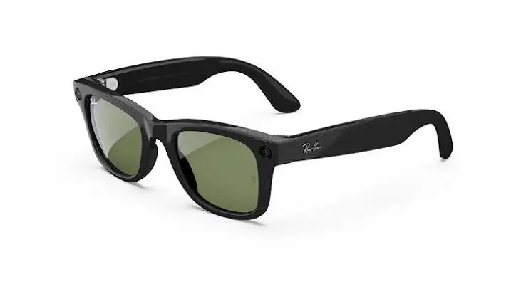 Used Meta Ray-Ban Meta Wayfarer (Gen 1) Snapdragon AR1 Gen 1 32GB Matte Black / Clear — Excellent — view 2